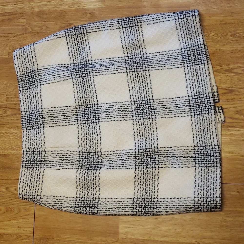 Vintage wool cream/black plaid skirt or sz 10 - Picture 1 of 4